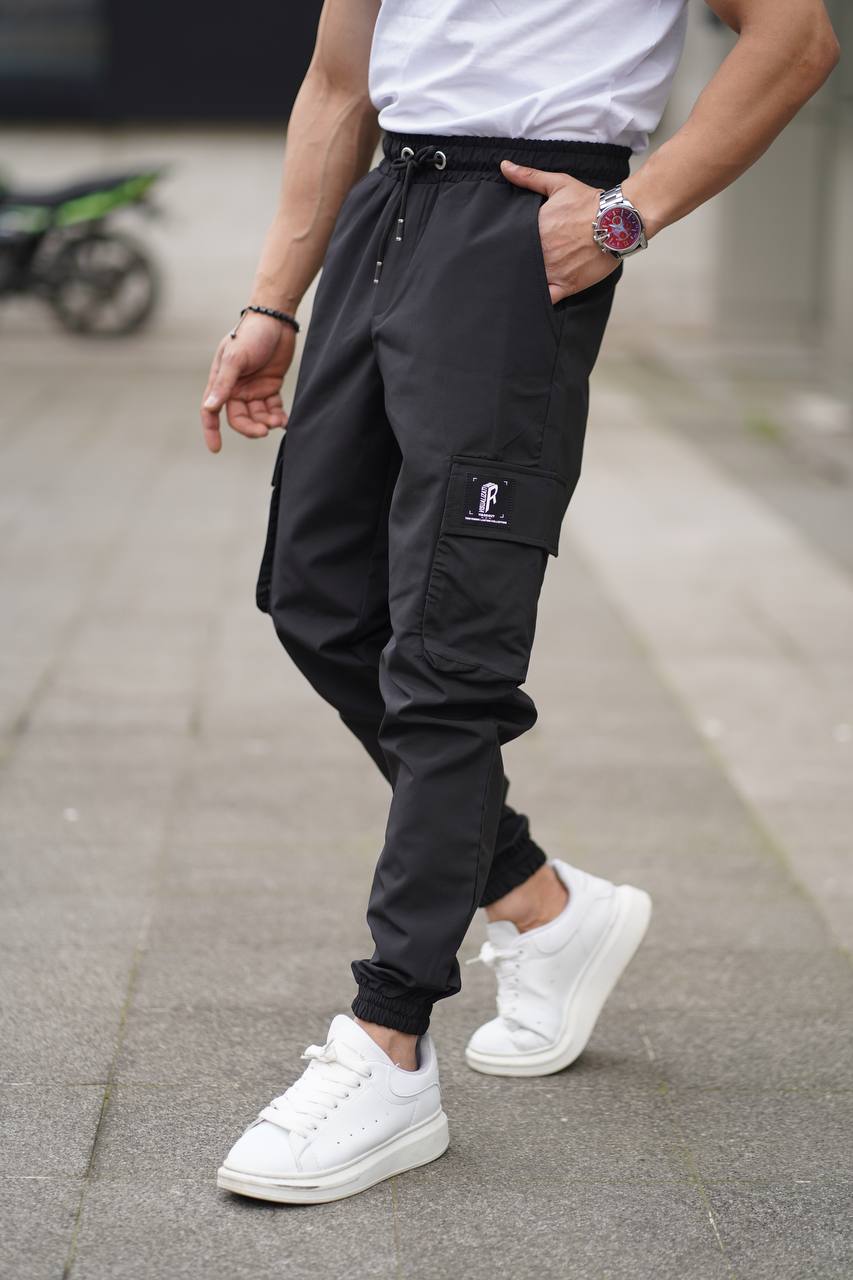 דגמ״ח R שחור